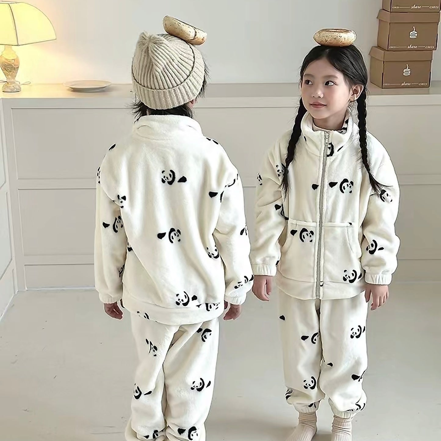 Autumn and winter season children’s flannel pajamas, baby thick cartoon home clothes, suitable for boys in middle to large age range, coral velvet set