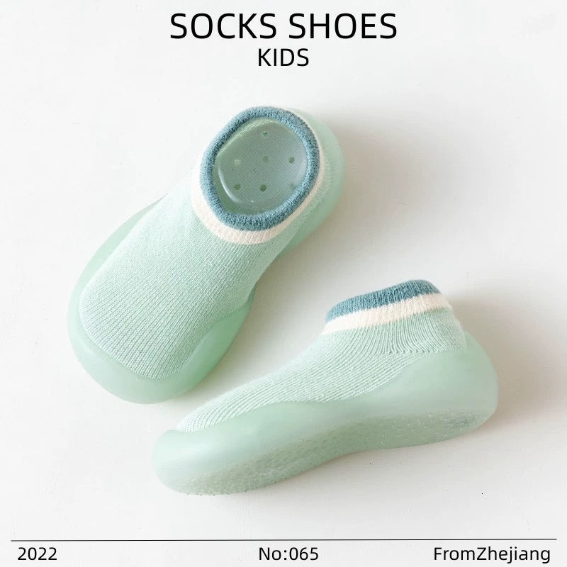 Baby socks winter cotton shoes plush thickened newborns ~ walking men' s and women's soft-sole shoes autumn and winter baby shoes and socks