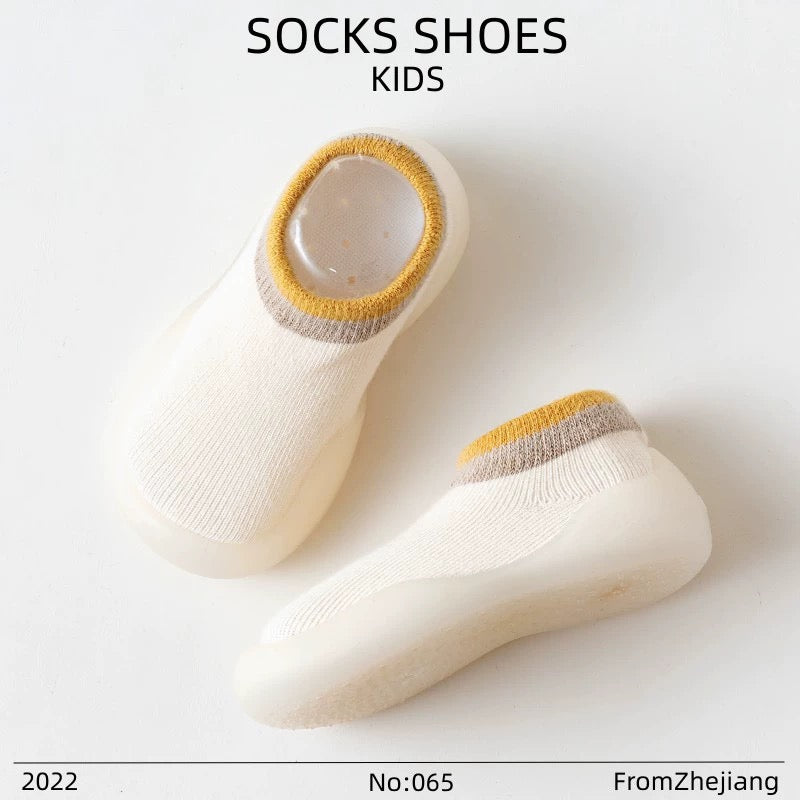 Baby socks winter cotton shoes plush thickened newborns ~ walking men' s and women's soft-sole shoes autumn and winter baby shoes and socks